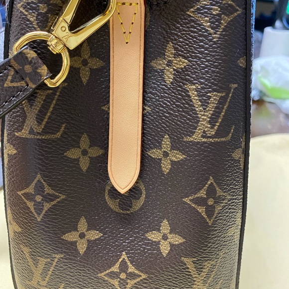 TRADE!! Authentic Louis Vuitton Montaigne BB - Picture 2 of 15